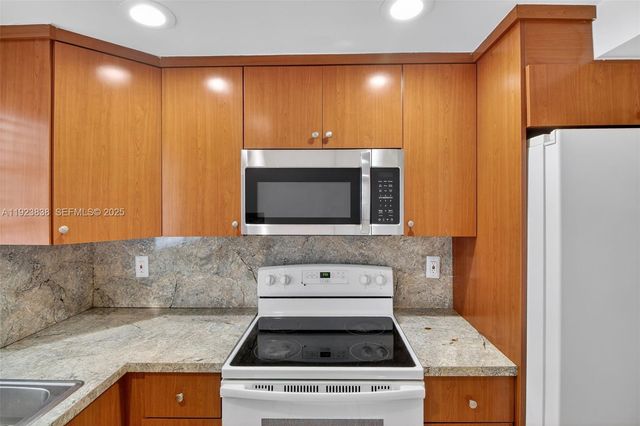 500 NE 26th St 4B, Miami, FL 33137