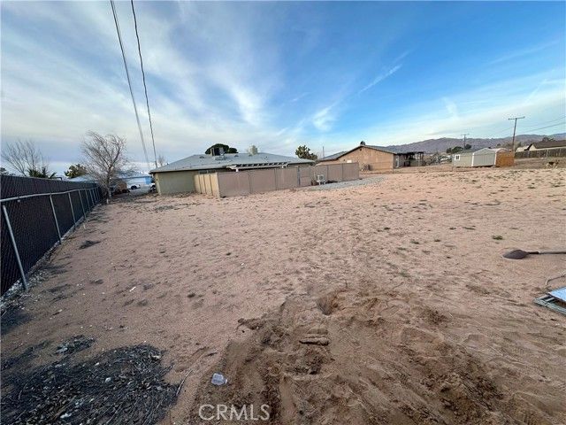 14783 Tonikan Lane, Apple Valley, CA 92307