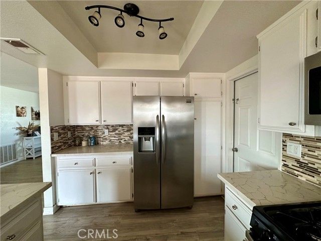 14783 Tonikan Lane, Apple Valley, CA 92307