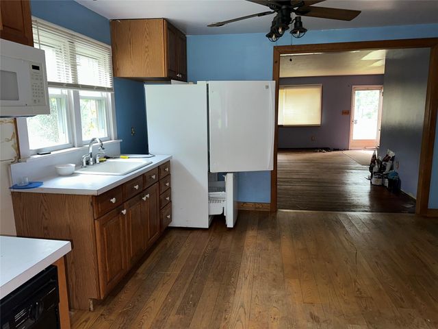 77 Lincoln Road, Medford, NY 11763