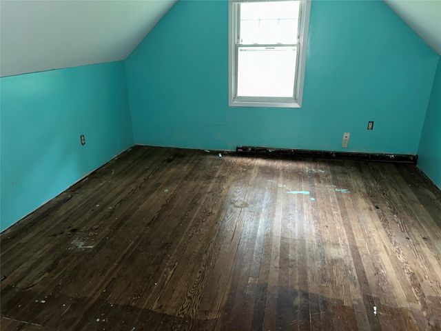 77 Lincoln Road, Medford, NY 11763