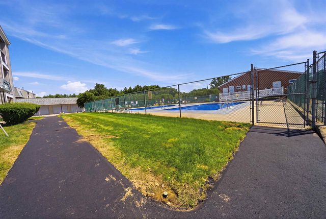 5 Roedean Dr Apt 302, Nashua, NH 03063