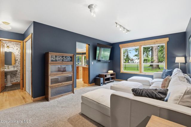 11331 N TRAFALGAR ST, Hayden, ID 83835