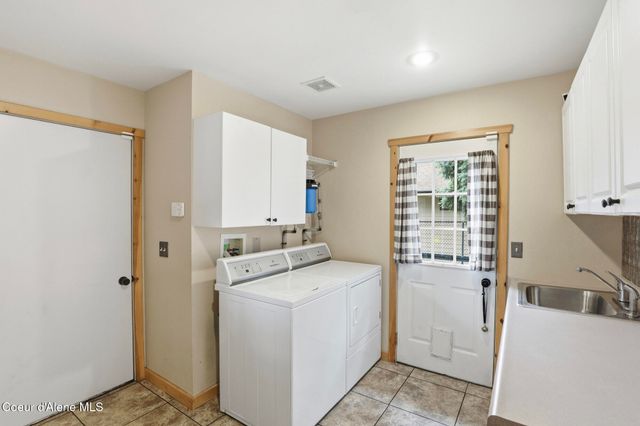 11331 N TRAFALGAR ST, Hayden, ID 83835