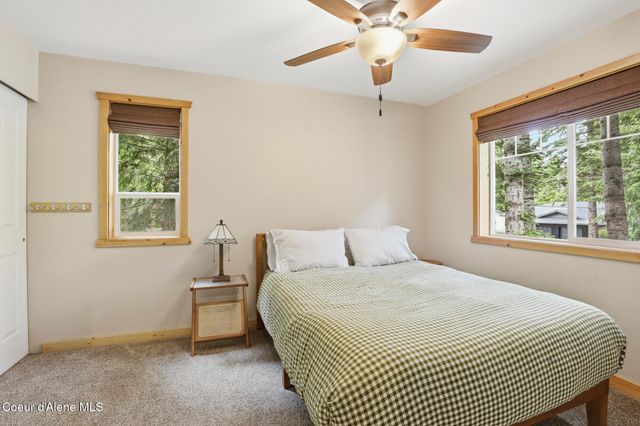 11331 N TRAFALGAR ST, Hayden, ID 83835