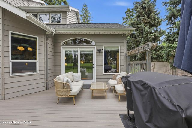 11331 N TRAFALGAR ST, Hayden, ID 83835