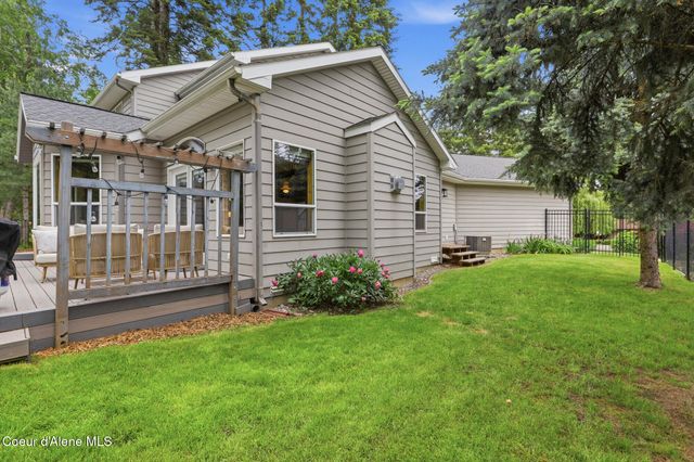 11331 N TRAFALGAR ST, Hayden, ID 83835