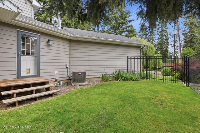 11331 N TRAFALGAR ST, Hayden, ID 83835