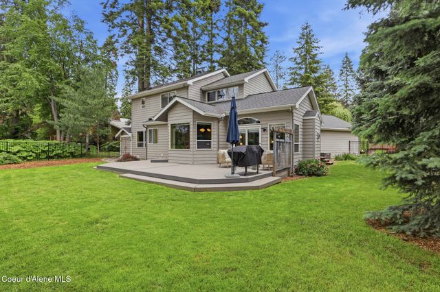 11331 N TRAFALGAR ST, Hayden, ID 83835