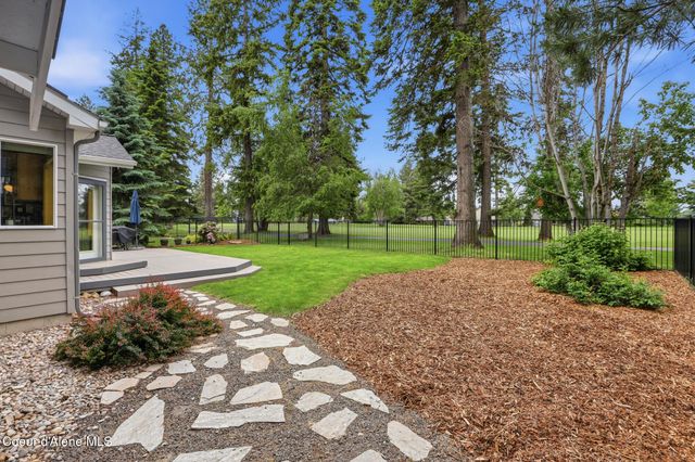 11331 N TRAFALGAR ST, Hayden, ID 83835