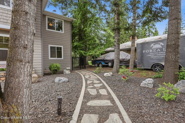 11331 N TRAFALGAR ST, Hayden, ID 83835
