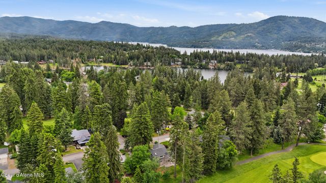 11331 N TRAFALGAR ST, Hayden, ID 83835