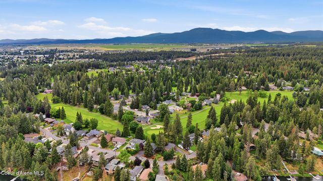 11331 N TRAFALGAR ST, Hayden, ID 83835