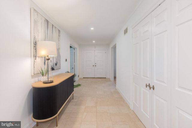 6337 LENOX RD, Bethesda, MD 20817