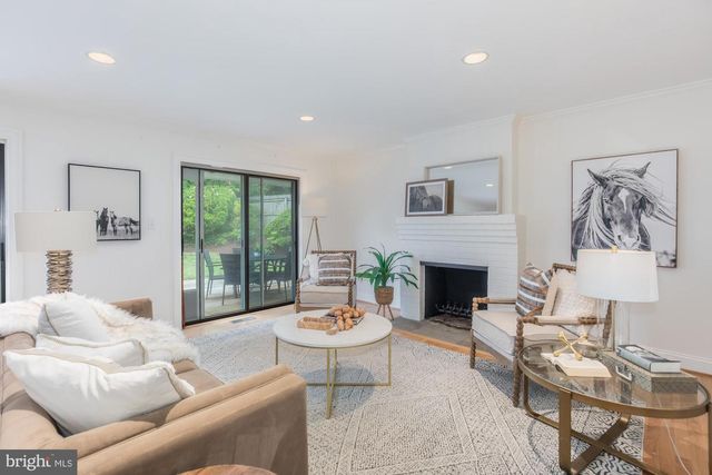 6337 LENOX RD, Bethesda, MD 20817