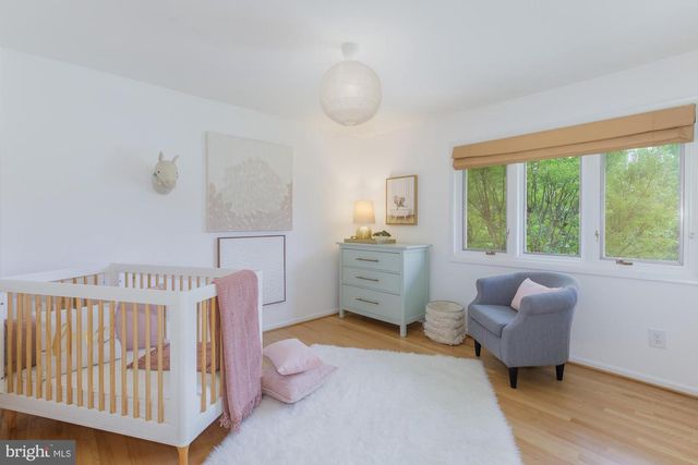 6337 LENOX RD, Bethesda, MD 20817