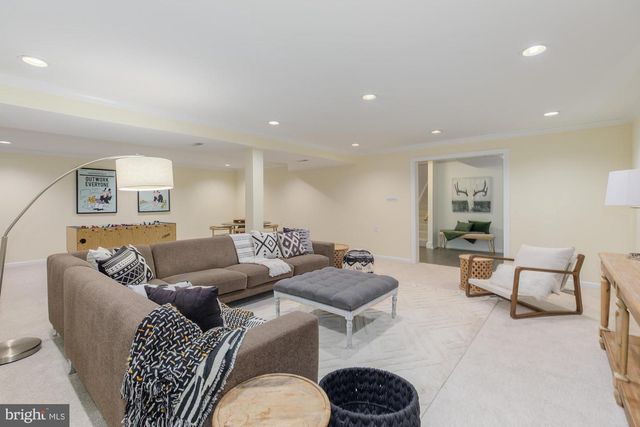 6337 LENOX RD, Bethesda, MD 20817