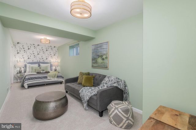 6337 LENOX RD, Bethesda, MD 20817