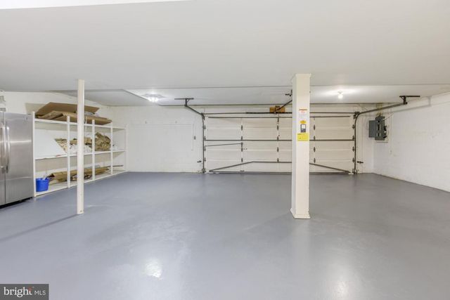 6337 LENOX RD, Bethesda, MD 20817