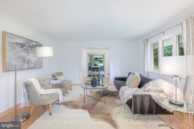 6337 LENOX RD, Bethesda, MD 20817