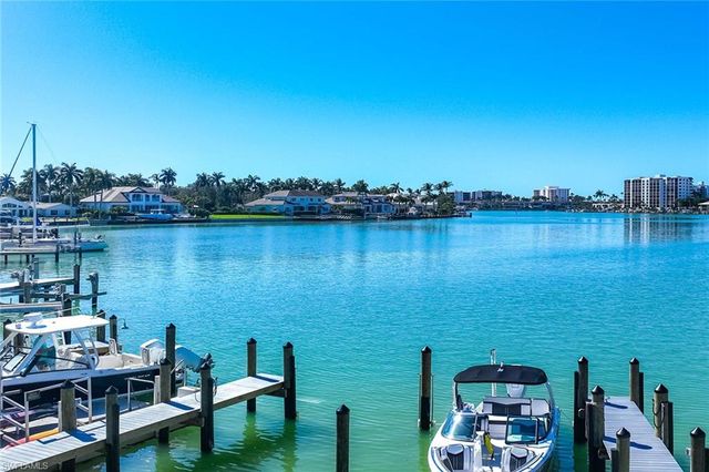 350 Harbour DR # 350, Naples, FL 34103