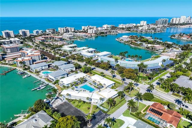 350 Harbour DR # 350, Naples, FL 34103