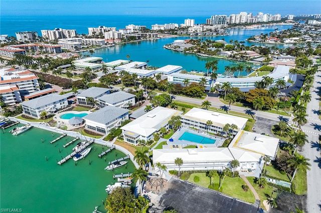 350 Harbour DR # 350, Naples, FL 34103