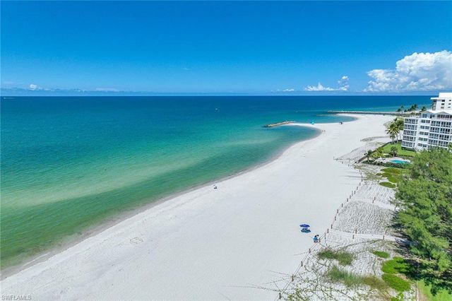 350 Harbour DR # 350, Naples, FL 34103