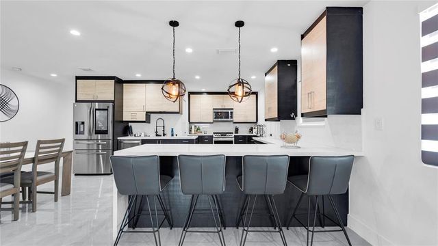 6290 W 16th Avenue, Hialeah, FL 33012