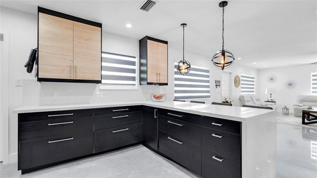 6290 W 16th Avenue, Hialeah, FL 33012