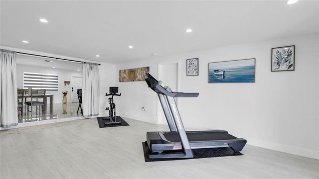 6290 W 16th Avenue, Hialeah, FL 33012