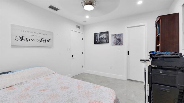 6290 W 16th Avenue, Hialeah, FL 33012