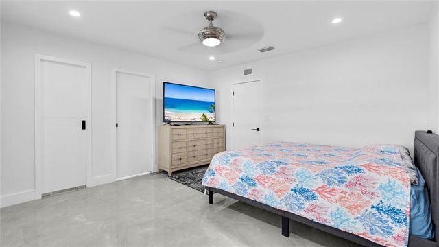 6290 W 16th Avenue, Hialeah, FL 33012