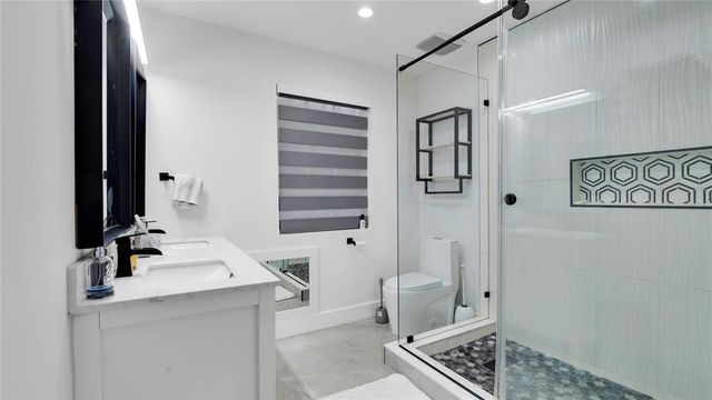 6290 W 16th Avenue, Hialeah, FL 33012