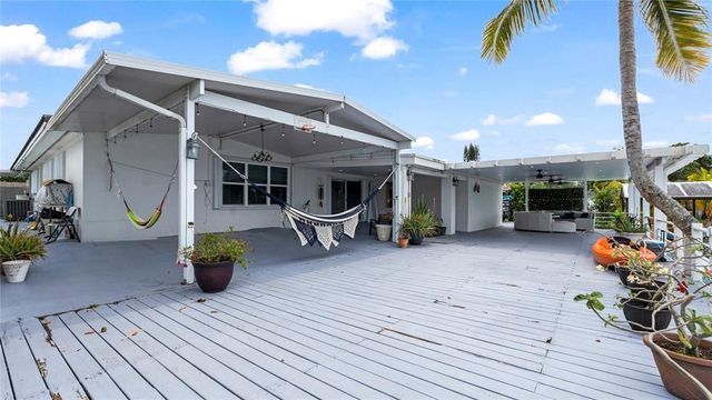 6290 W 16th Avenue, Hialeah, FL 33012