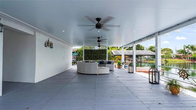 6290 W 16th Avenue, Hialeah, FL 33012