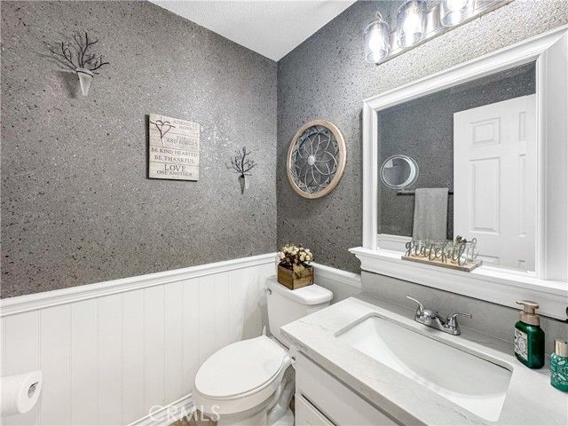 8574 De Loss Drive, Riverside, CA 92508