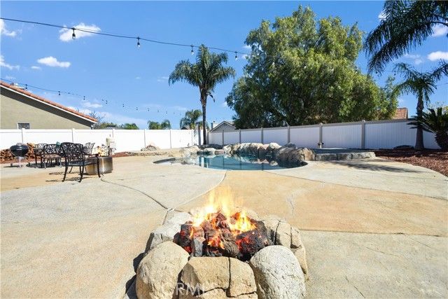 8574 De Loss Drive, Riverside, CA 92508