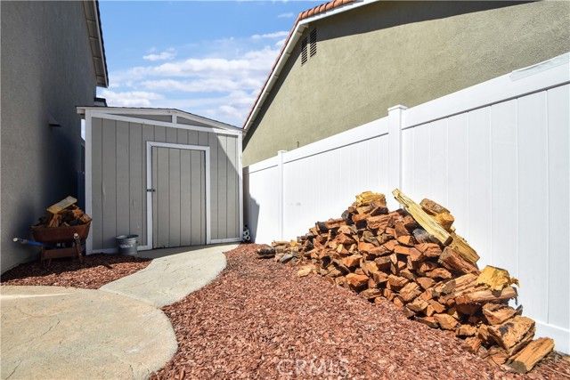 8574 De Loss Drive, Riverside, CA 92508