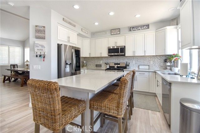 8574 De Loss Drive, Riverside, CA 92508