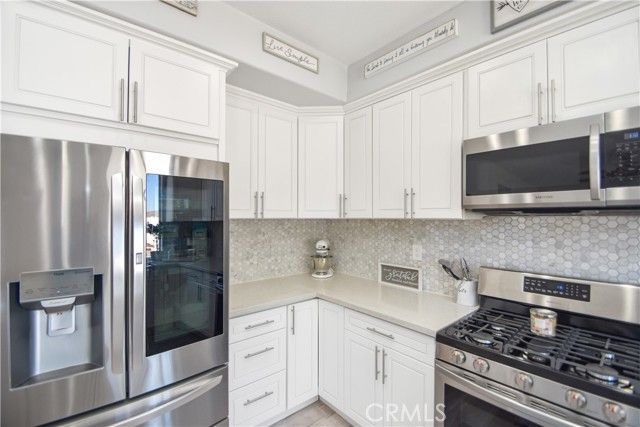 8574 De Loss Drive, Riverside, CA 92508