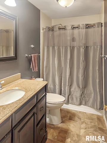 4320 W SHAWNDA Court, Peoria, IL 61615