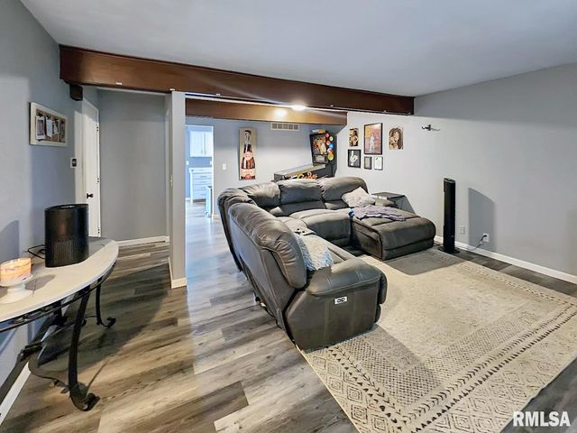 4320 W SHAWNDA Court, Peoria, IL 61615