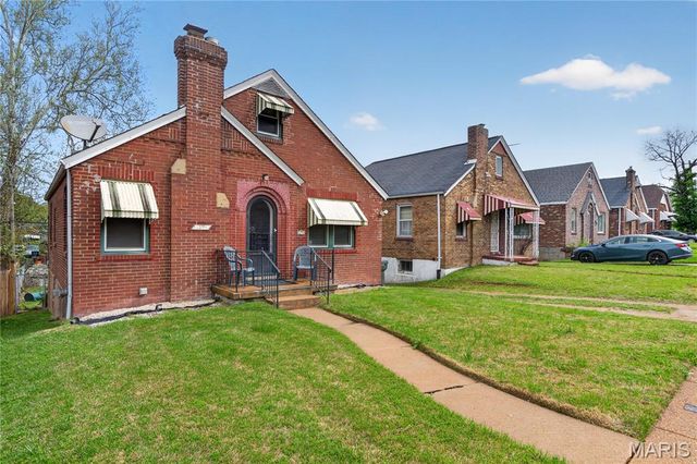 6331 Saloma Avenue, St Louis, MO 63136