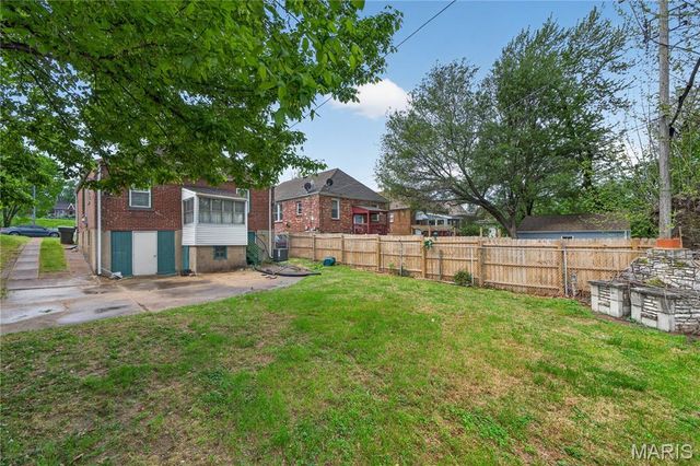 6331 Saloma Avenue, St Louis, MO 63136