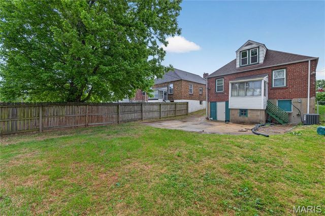 6331 Saloma Avenue, St Louis, MO 63136