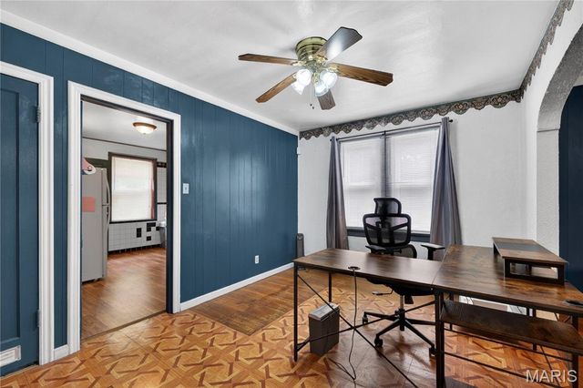 6331 Saloma Avenue, St Louis, MO 63136
