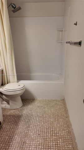 3777 NW 78th Ave 11G, Davie, FL 33024