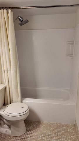 3777 NW 78th Ave 11G, Davie, FL 33024