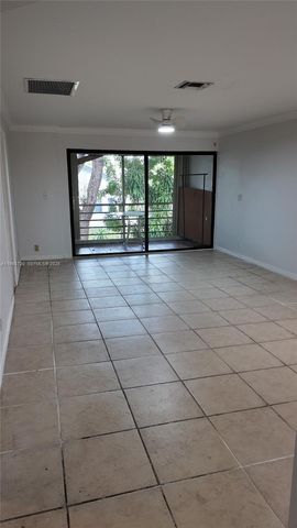 3777 NW 78th Ave 11G, Davie, FL 33024